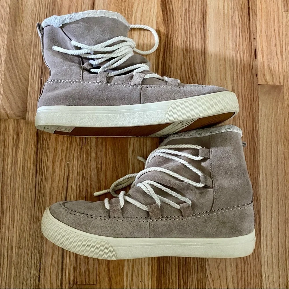 Toms Pull On Water-Resistant Ankle Boots Alpine Desert Taupe Size 7.5 Winter